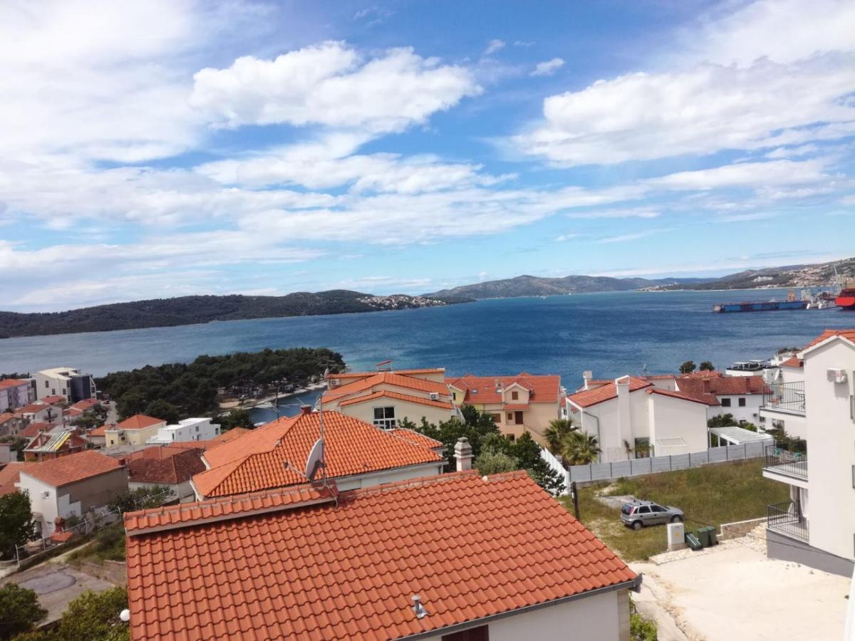 Mia - Spacious On 85 M2 With Beautiful Sea View * Trogir