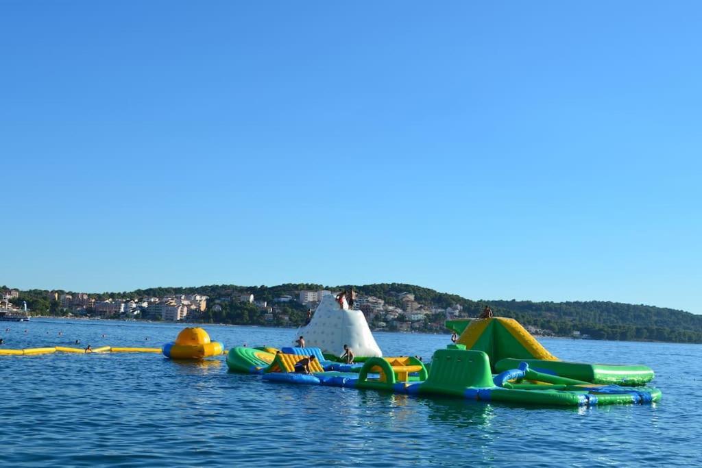 Mia - Spacious On 85 M2 With Beautiful Sea View Lägenhet Trogir