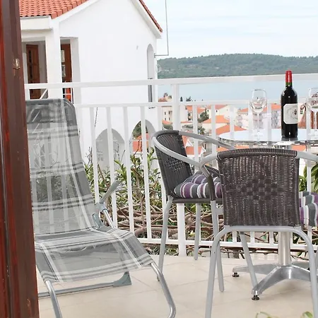 Apartment Mia - Spacious Apartment On 85 M2 With Beautiful Sea View Trogir Room photo