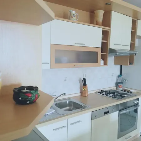 Apartment Mia - Spacious Apartment On 85 M2 With Beautiful Sea View Trogir Exterior photo