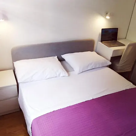 Apartment Mia - Spacious Apartment On 85 M2 With Beautiful Sea View Trogir Exterior photo