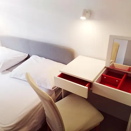 Apartment Mia - Spacious Apartment On 85 M2 With Beautiful Sea View Trogir Room photo