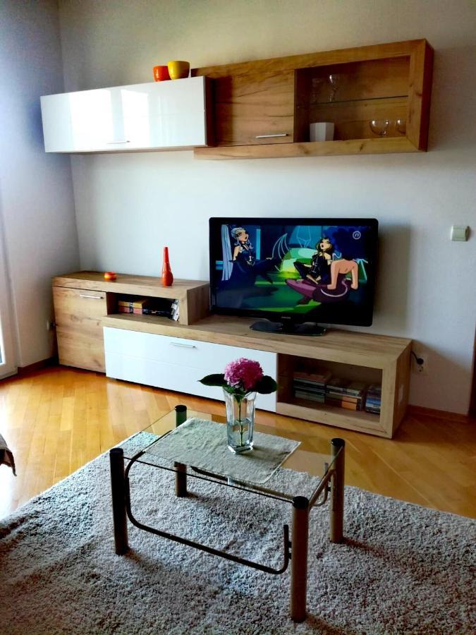 Mia - Spacious On 85 M2 With Beautiful Sea View Trogir