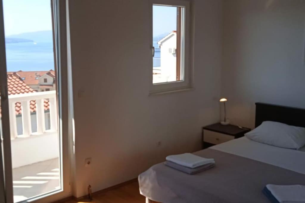 Apartment Mia - Spacious On 85 M2 With Beautiful Sea View *