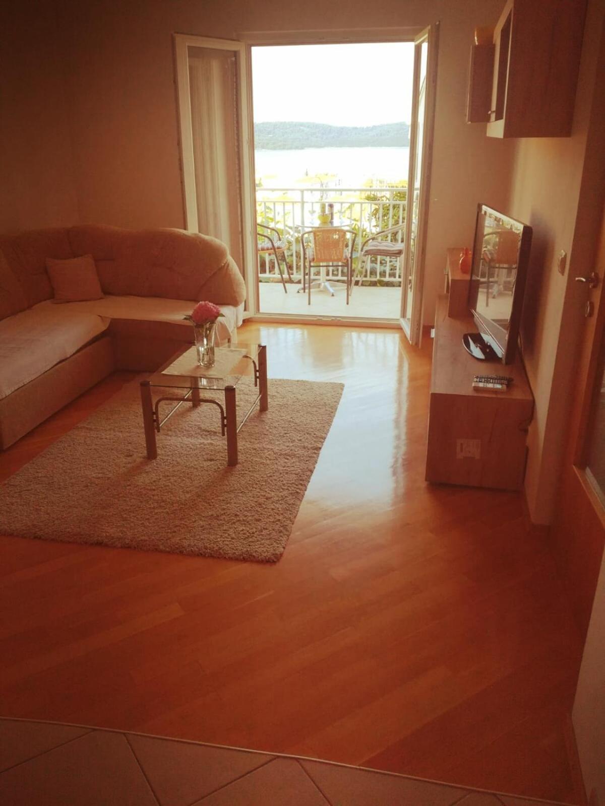 Mia - Spacious On 85 M2 With Beautiful Sea View *
