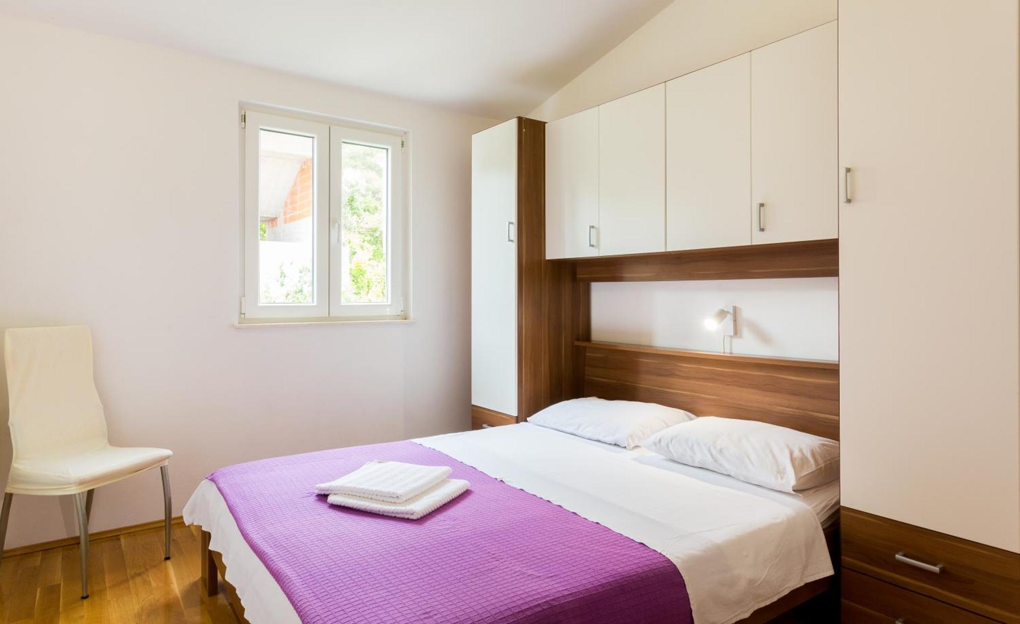 Mia - Spacious On 85 M2 With Beautiful Sea View Trogir